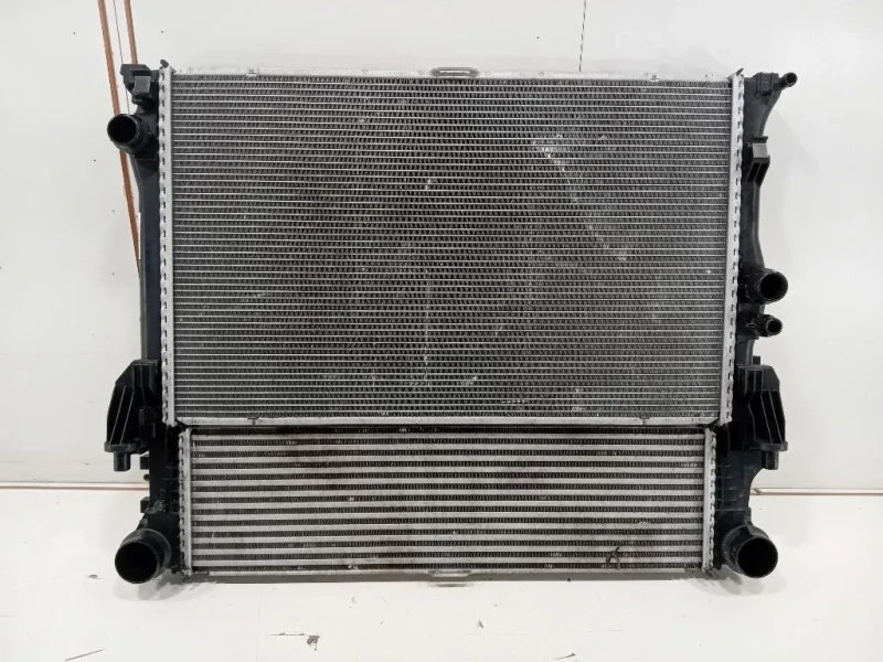 Radiatore Acqua A9105010900A9105000200 Mercedes VITO W447 2014