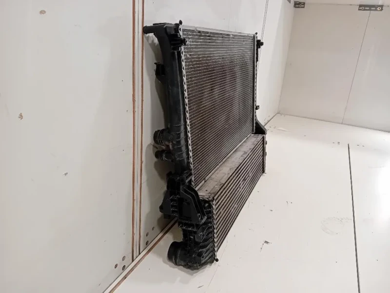 Radiatore Acqua A9105010900A9105000200 Mercedes VITO W447 2014