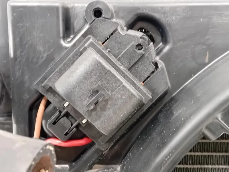 Radiatore Acqua 95298575 Opel Mokka 2013