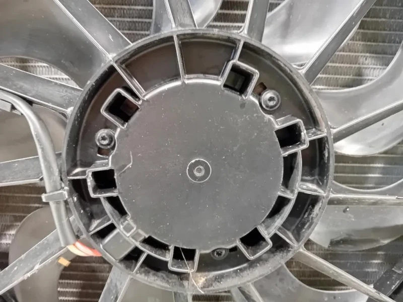 Radiatore Acqua 95298575 Opel Mokka 2013