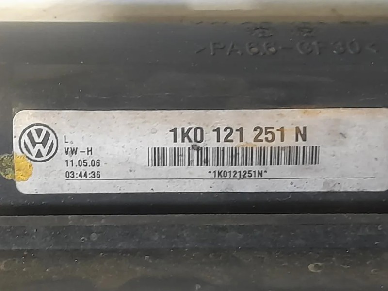 Radiatore Acqua 1K0121251N Volkswagen GOLF V 2004