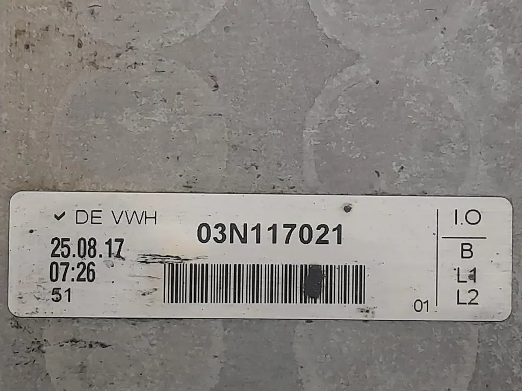 Radiatore OLIO 03N117021 Volkswagen GOLF VII 2013