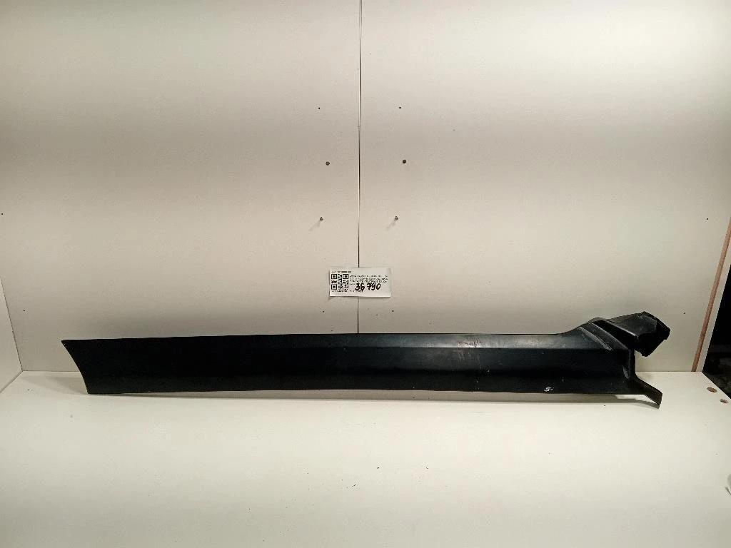 Modanatura Adesiva Montante Centrale SX DCB000155 Land Rover Discovery IV 2010