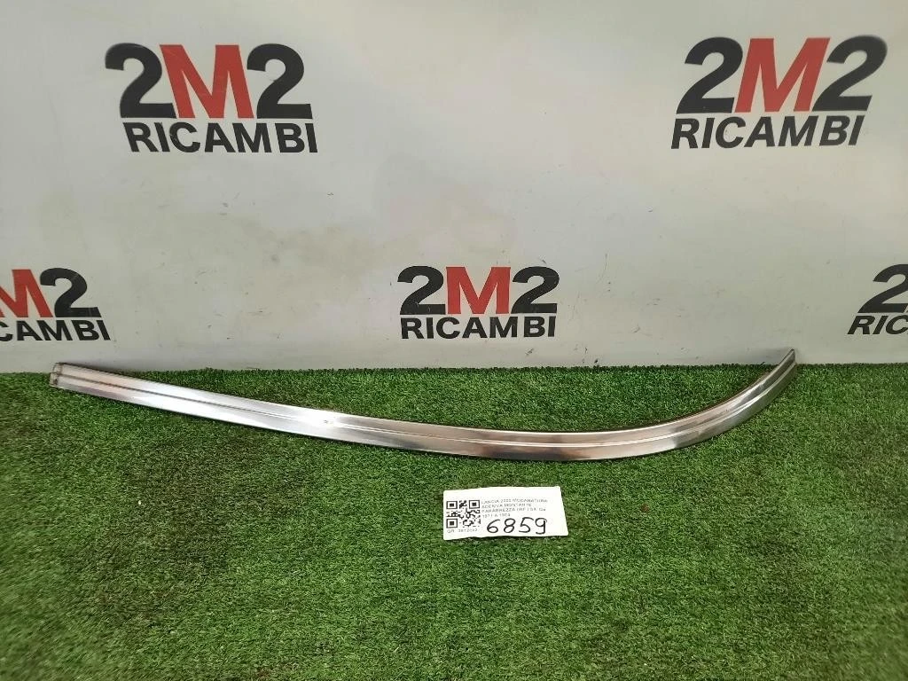 Modanatura Adesiva Montante Parabrezza INF SX Lancia 2000