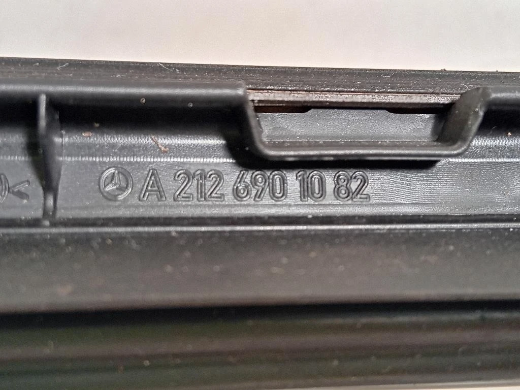 Modanatura Adesiva Montante Parabrezza DX A2126901082 Mercedes Classe GLE W166 2015