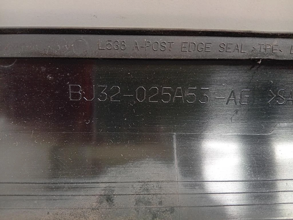 Modanatura Adesiva Montante Parabrezza SX BJ32-025A53-AG Land Rover Range Rover Evoque I 2011