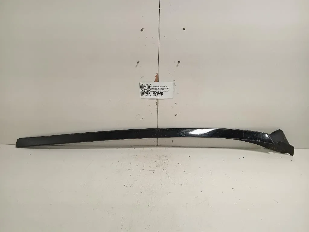 Modanatura Adesiva Montante Parabrezza SX A2126900982 Mercedes Classe GLE W166 2015