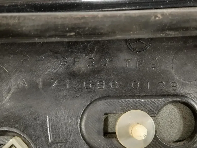 Modanatura Adesiva Montante Parabrezza SX A1716900139 Mercedes Classe SLK R171 2004