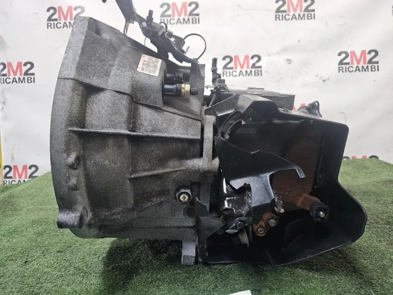 Cambio F6JBD 8A6R7002EB Ford Fiesta VI 2008