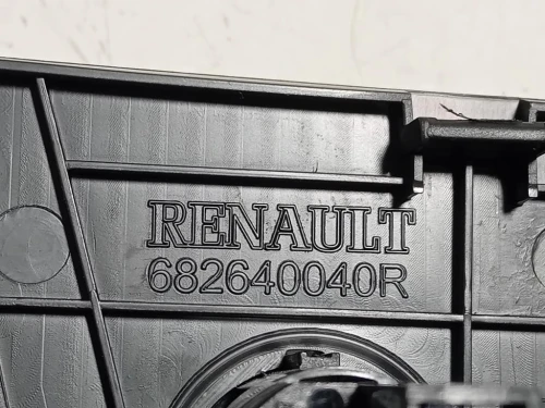 USB Distributore HUB Convertitore 682640040R Dacia Duster II 2021