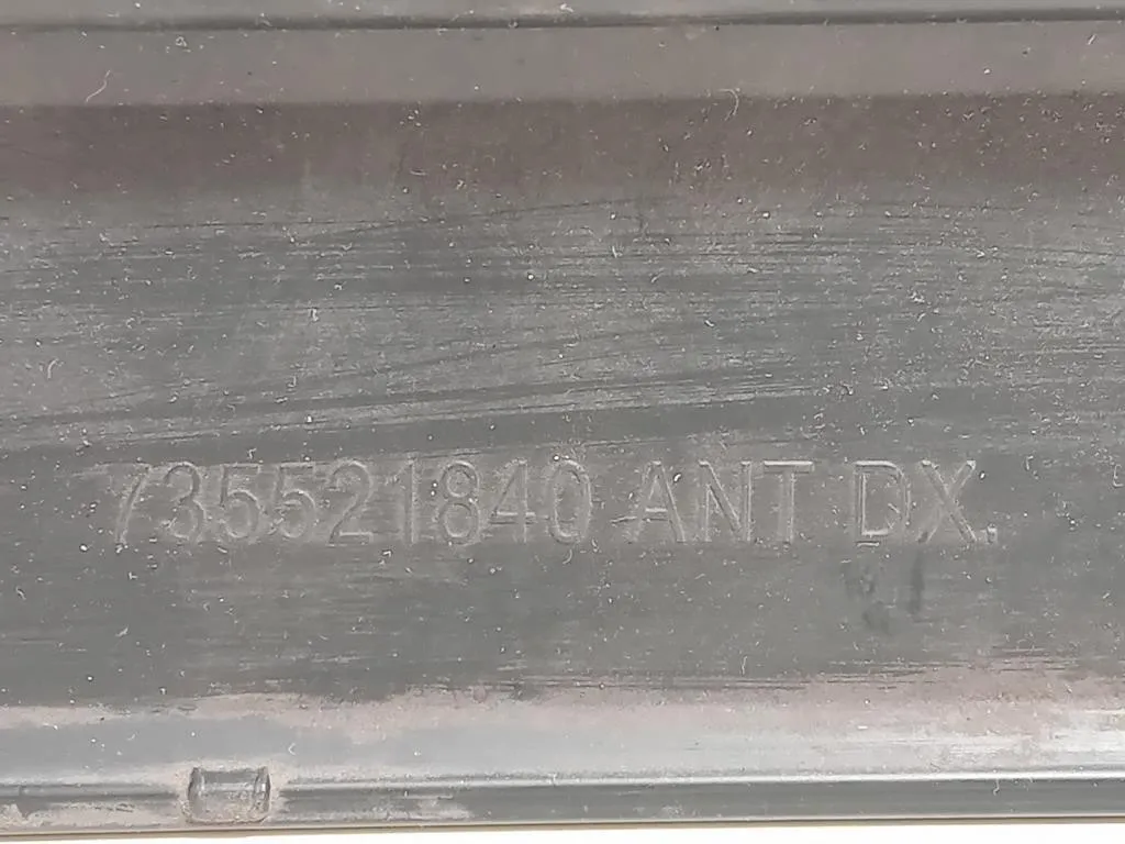 Modanatura Adesiva Porta ANT DX 735521840 Fiat 500L 2013