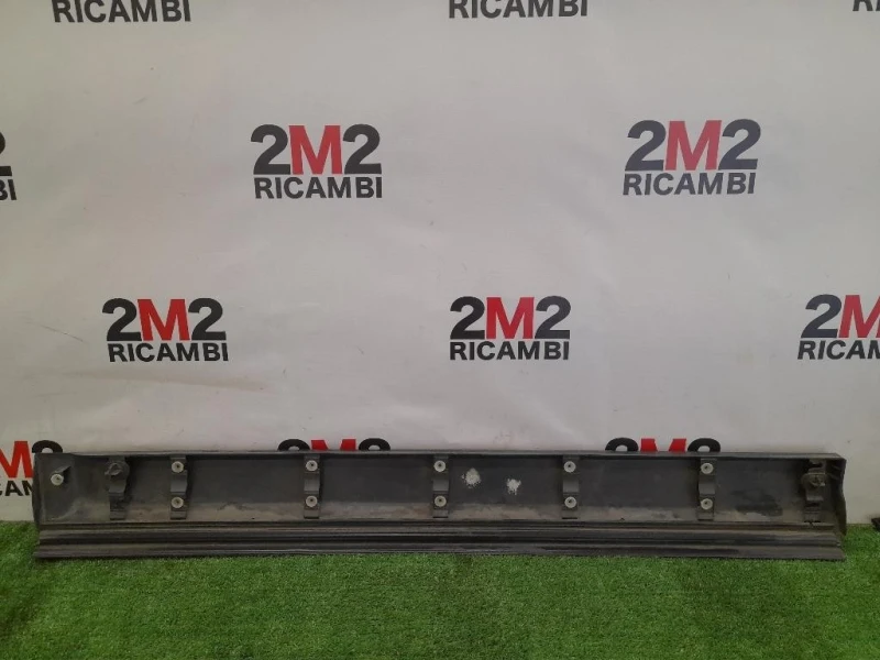 Modanatura Adesiva Porta ANT DX DGP000123 Land Rover Discovery IV 2010