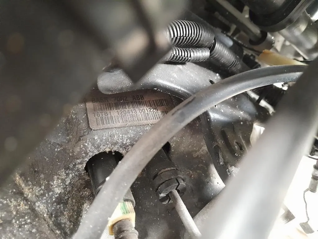 Cambio UGJC BA6R7002ABB Ford Fiesta VI 2012