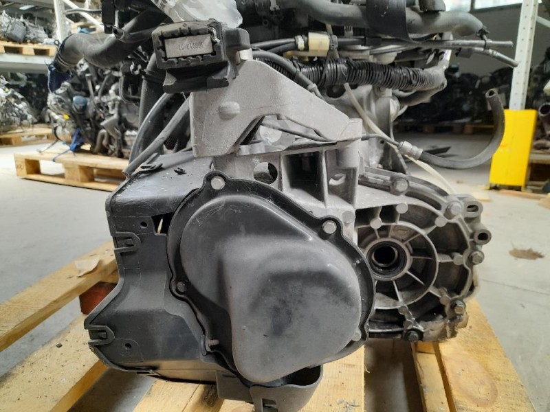 Cambio UGJC BA6R7002ABB Ford Fiesta VI 2012