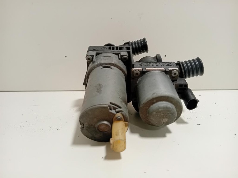 Valvola Termostatica 64 11-8 369 807 Bmw X3 E83 2004