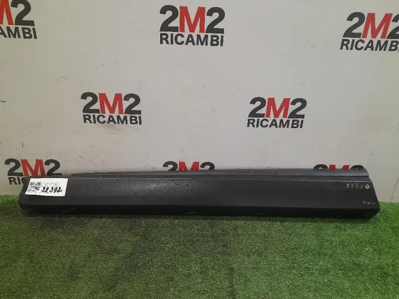 Modanatura Adesiva Porta ANT SX MODANATURA ADESIVA PORTA ANT SX Ford PUMA II 2019