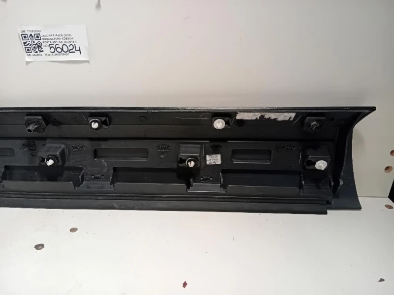 Modanatura Adesiva Porta ANT SX T1092X761 Jaguar F-pace 2015