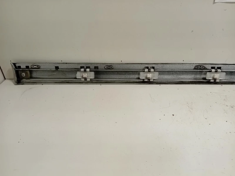 Modanatura Adesiva Porta ANT SX A2116901962 Mercedes Classe E W211 2002