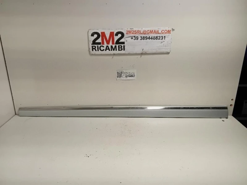 Modanatura Adesiva Porta ANT SX A2116901962 Mercedes Classe E W211 2002