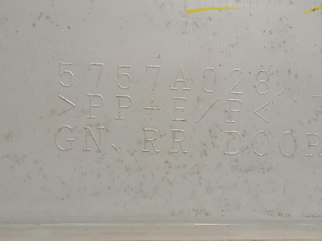 Modanatura Adesiva Porta POST DX 5757A028 Mitsubishi Pajero IV 2007