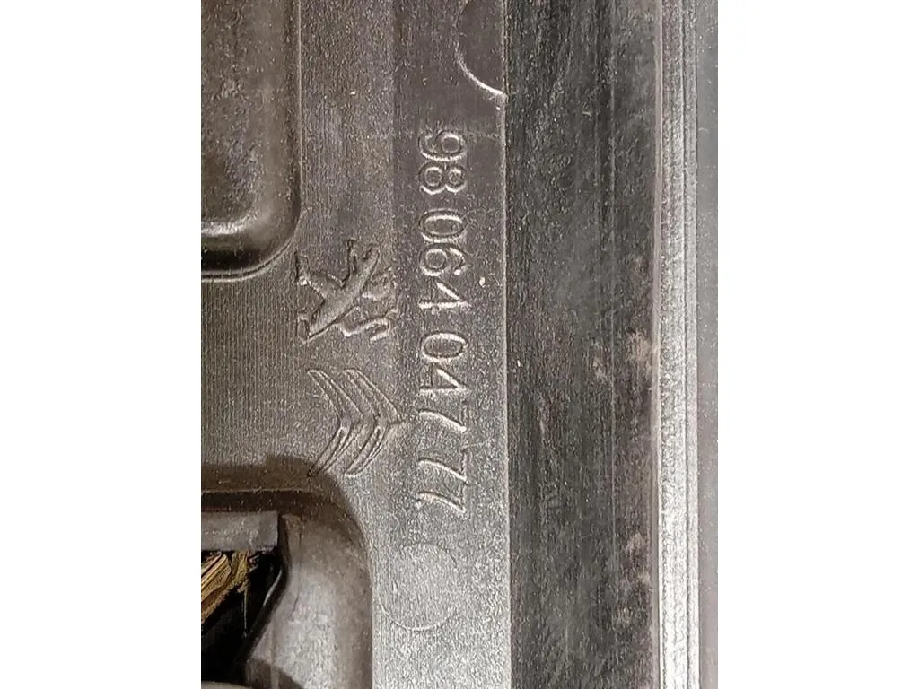 Modanatura Adesiva Porta POST DX 9806404777 Peugeot 2008 I 2016