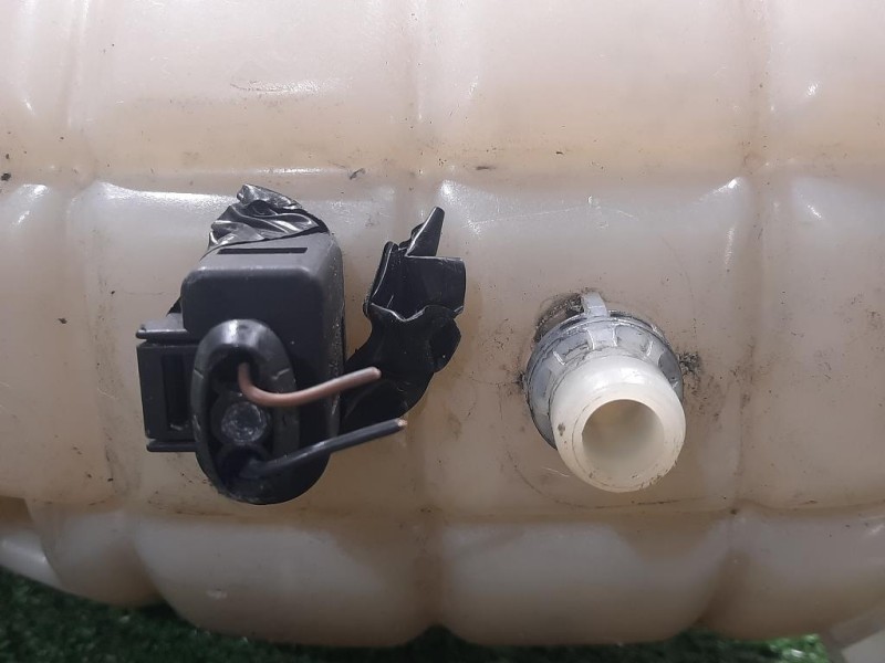 Modanatura Adesiva Porta POST SX 5757A027 Mitsubishi Pajero IV 2007