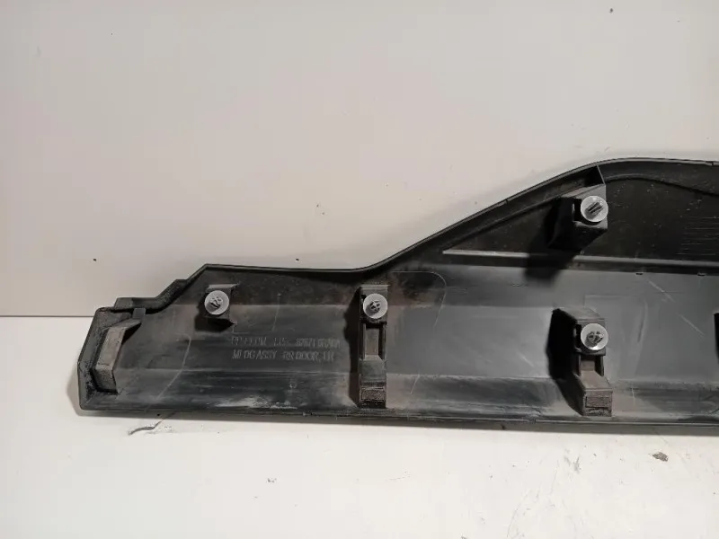 Modanatura Adesiva Porta POST SX 828716RA0A Nissan X-trail IV 2017