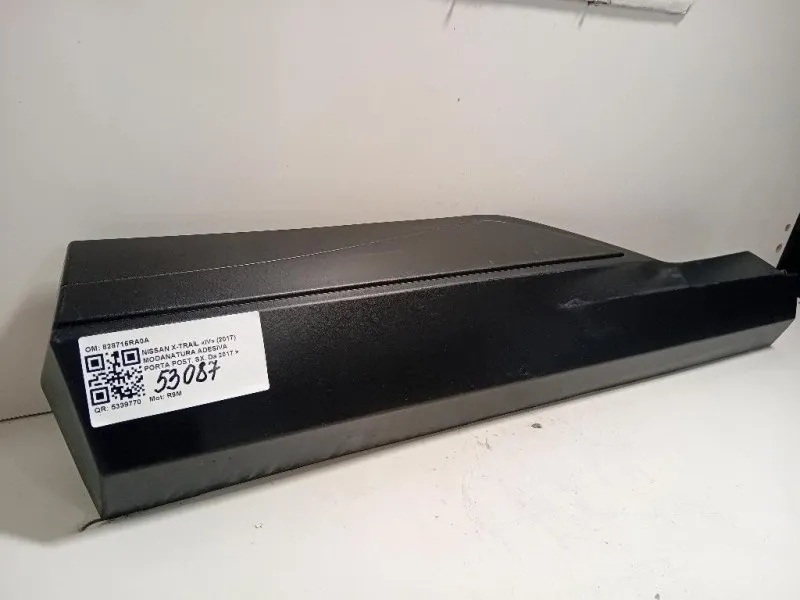 Modanatura Adesiva Porta POST SX 828716RA0A Nissan X-trail IV 2017