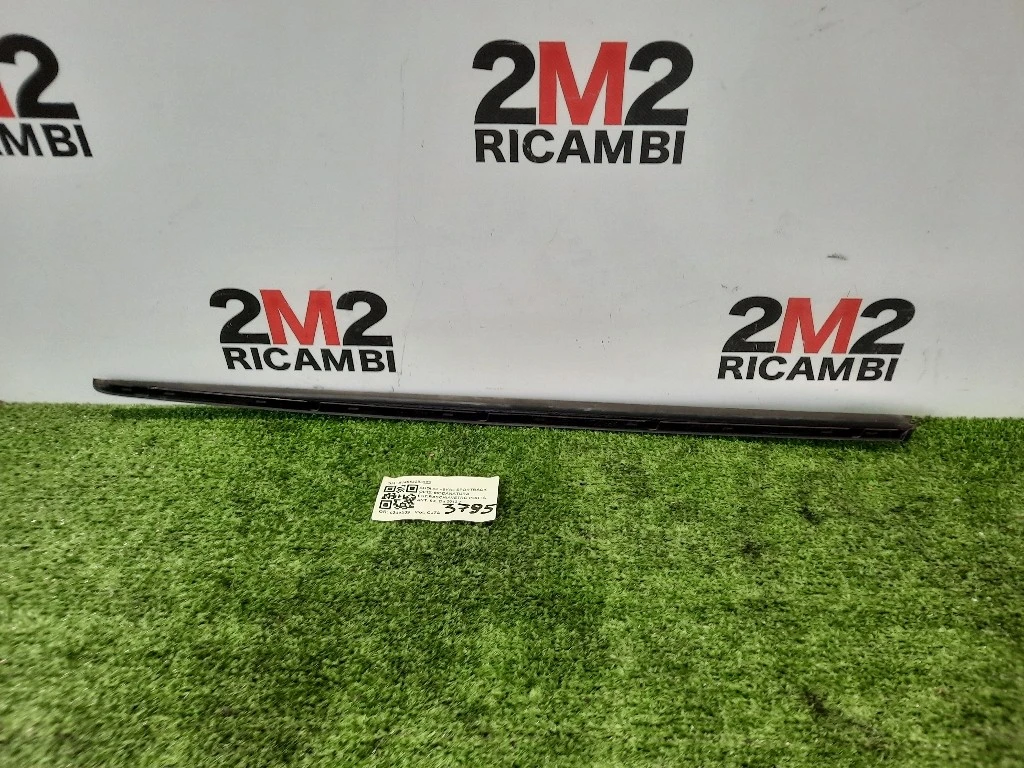 Modanatura Estraschiavetro Porta ANT SX 8V48532832ZZ Audi A3 8VA Sportback 2012