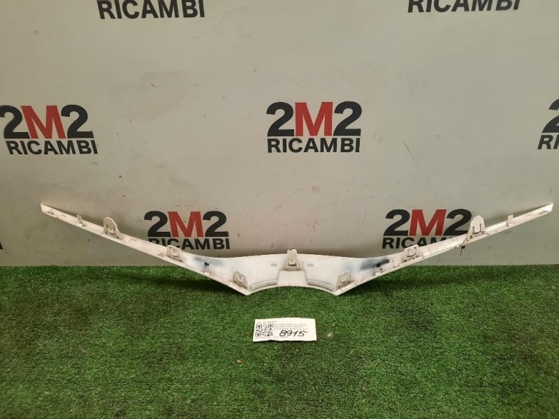 Modanatura Griglia Radiatore 527190D010 Toyota Yaris IV 2014