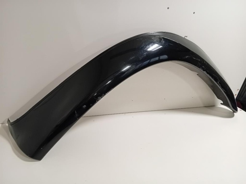 Modanatura Paracolpi Parafango ANT DX MODANATURA PARACOLPI PARAFANGO ANT DX Mitsubishi L200 II 1997