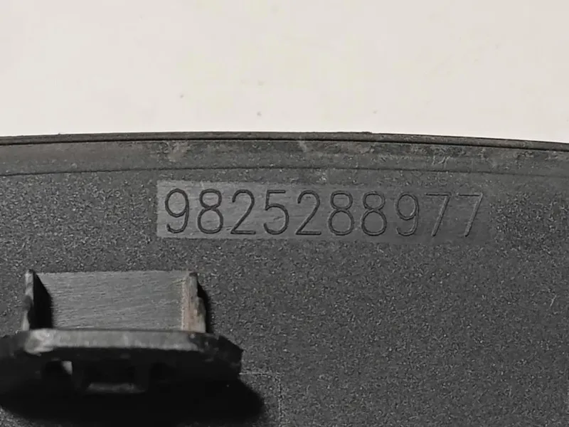 Modanatura Paracolpi Parafango ANT SX 9825288977 Peugeot 5008 II 2017