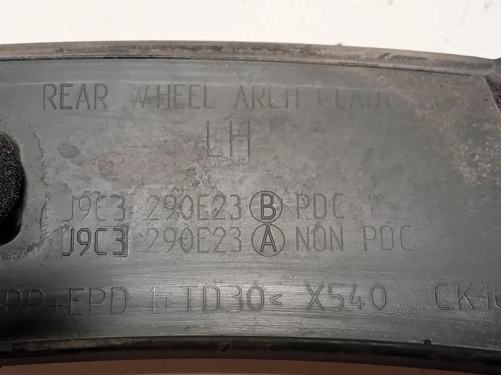 Modanatura Paracolpi Parafango POST SX J9C3290E23 Jaguar E-pace 2017