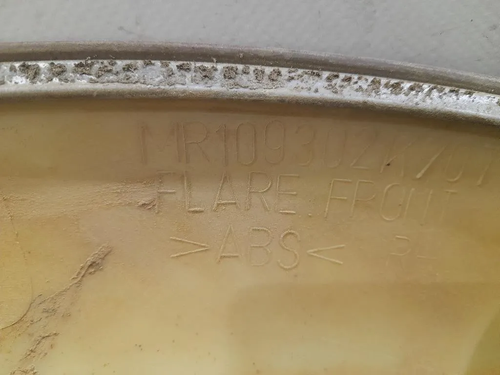 Modanatura Paracolpi Passaruota ANT DX MR109302 Mitsubishi L200 II 1997