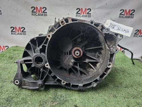 Cambio UKDA AV4R7002AA Ford KUGA I 2008