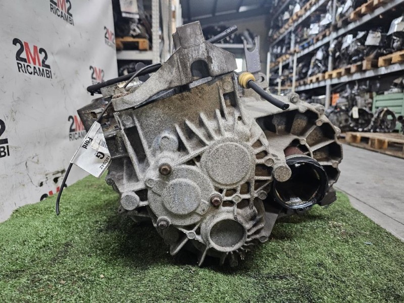 Cambio UKDA AV4R7002AA Ford KUGA I 2008