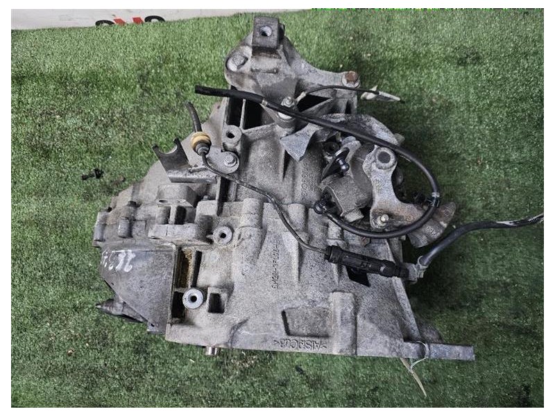 Cambio UKDA AV4R7002AA Ford KUGA I 2008