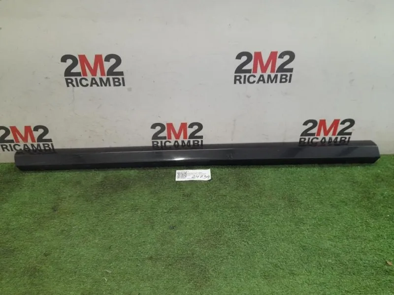 Modanatura Paracolpi Porta ANT SX 39885578 Volvo V70 III 2008