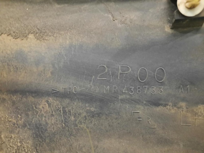 Modanatura Parafango ANT SX MR438733 Mitsubishi Pajero III 2000