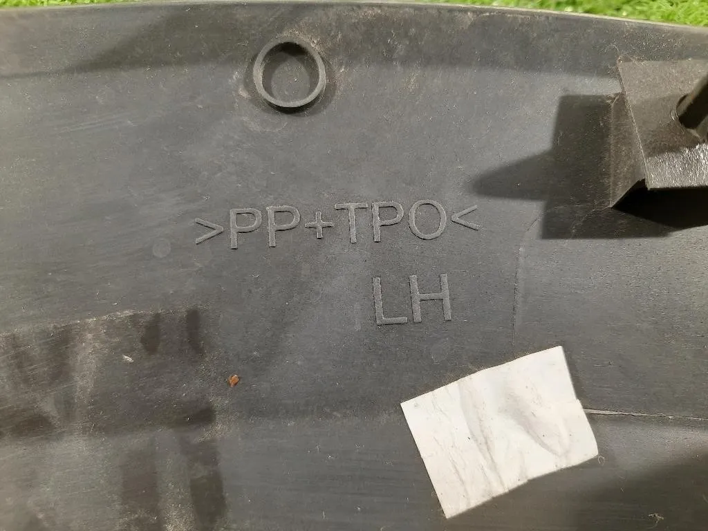 Modanatura Parasassi POST SX L1TB-S286D03-C Ford PUMA II 2019