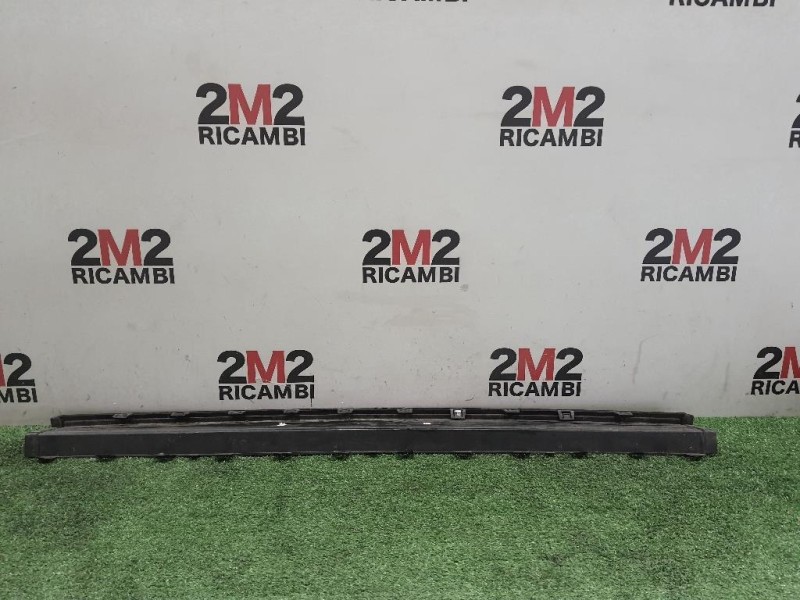 Modanatura Paraurti Centrale POST 735522277 Fiat 500L 2013