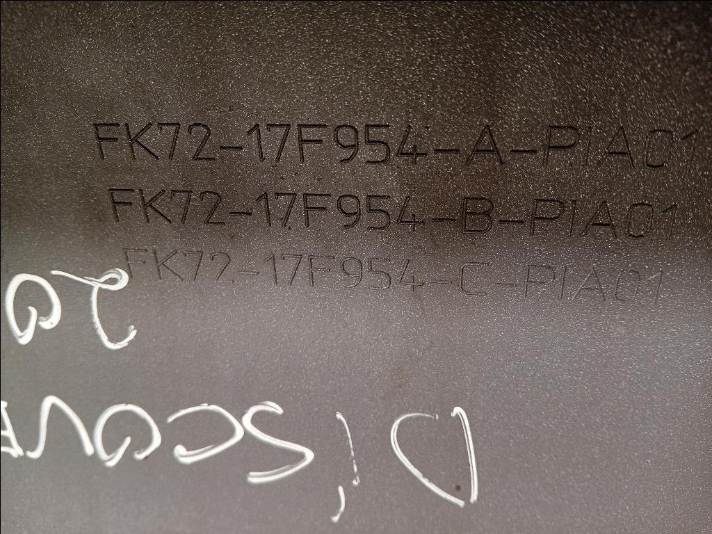 Modanatura Paraurti Centrale POST FK72-17F954 Land Rover Discovery V 2016