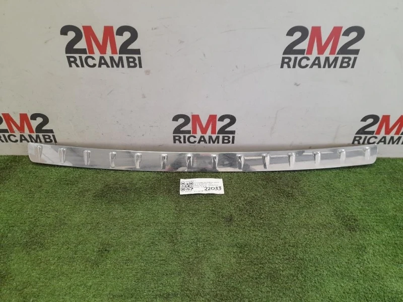 Modanatura Paraurti Centrale POST A2468850011 Mercedes Classe B W246 2012