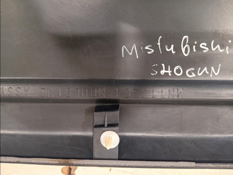 Modanatura Porta ANT DX MN117284 Mitsubishi Pajero III 2000