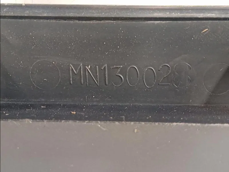 Modanatura Porta ANT DX MN117284 Mitsubishi Pajero III 2000