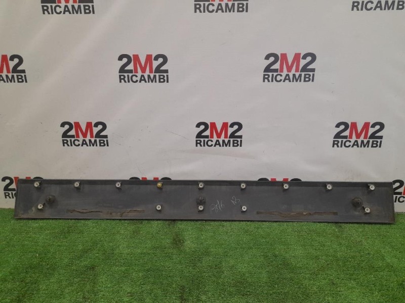 Modanatura Portello POST PROTEZIONE PORTELLONE INFERIORE Land Rover Discovery III 2005