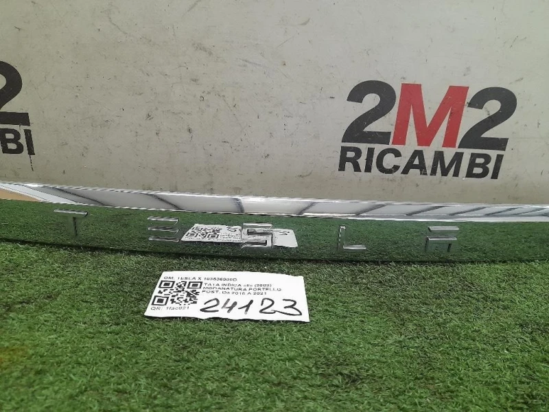 Modanatura Portello POST TESLA X 103536900D Tesla Model X 2015