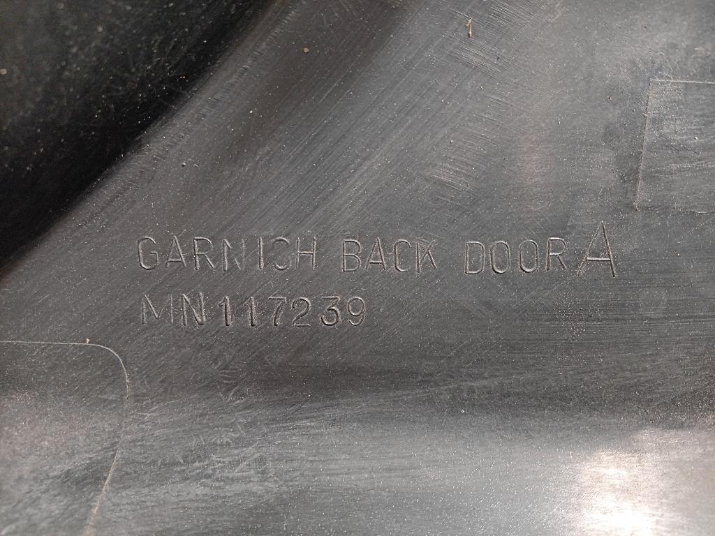 Modanatura Portello POST SX 117239 Mitsubishi Pajero III 2000