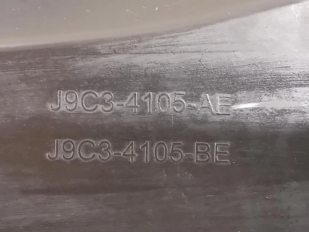 Modanatura Telaio Parabrezza SUP J9C3-4105-AE Jaguar E-pace 2017