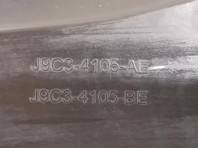 Modanatura Telaio Parabrezza SUP J9C3-4105-AE Jaguar E-pace 2017